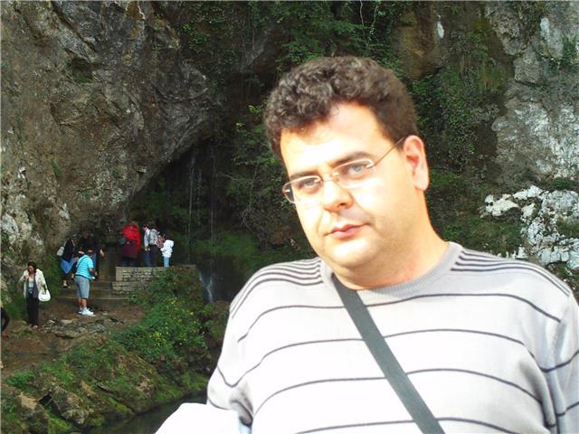 Diplomado en magisterio de educación primaria imparte clases particulares de lengua castellana, matemáticas e inglés