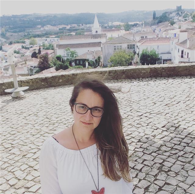 Clases de contabilidad, finanzas y comercio internacional, economía financiera (bilingüe)