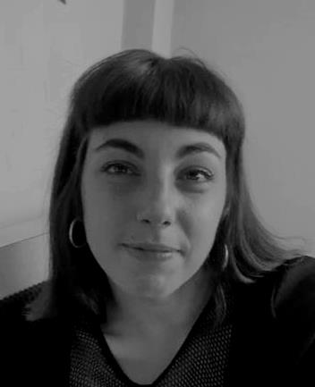 Laureata in Filosofia e successivamente in Geografia all'Università di Bologna offre ripetizioni per entrambe le materie. Garantita chiarezza e completezza nelle spiegazioni e cura nell'affiancamento degli alunni