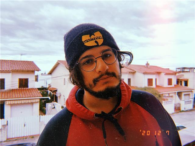 Soy un historiador que me apasionante mi trabajo y me resulta muy sencillo transmitir mis conocimientos