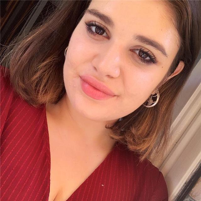 Studentessa di lettere moderne diplomata al liceo classico