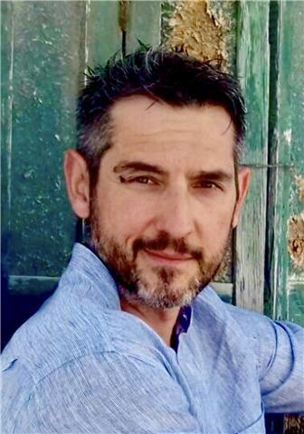 Profesor con muchos años de experiencia en todo el ámbito musical y artístico. ofrezco clases de piano, lenguaje y apreciación musical