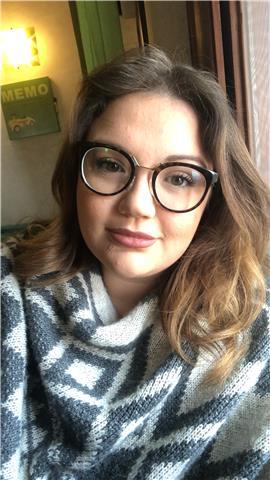 Laureata in inglese e tedesco impartisce lezioni private ad adulti e ragazzi