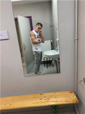 Coach sportif, plutôt axé sur la musculation et la nutrition