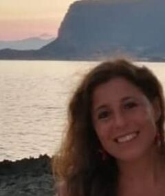 Sono una Insegnante di lingua inglese e impartisco lezioni di lingua inglese in presenza a Palermo e online per studenti di scuola secondaria di primo e secondo grado e per adulti che vogliono imparare la lingua inglese o migliorare il proprio livello