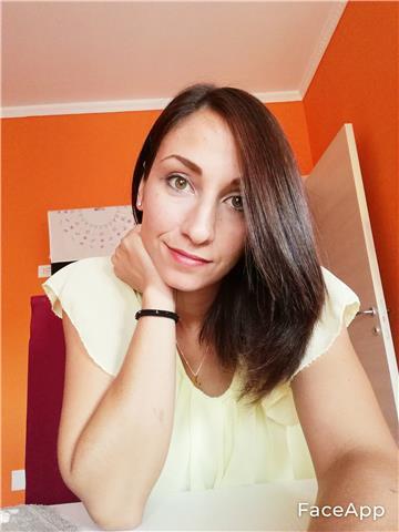 Diplomata in scienze sociali esperto multimediale mi offro per ripetizioni di una o più materie