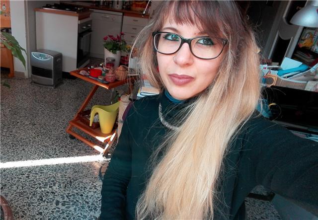 Plurilaureata in scienze filosofiche 110 e lode impartisce lezioni di filosofia e storia