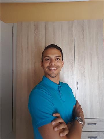 Tras 5 años en el extranjero trabajando para Hoteles de gran prestigio, he descubierto mi habilidad para enseñar y los resultados fantasticos de estas