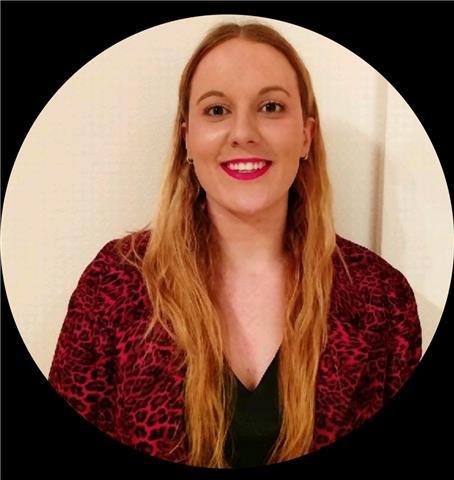 Chica española nativa de 29 años da clases de español para extranjeros a muy buen precio 
no dudes en escribirme para preguntarme cualquier duda que tengas y para exponerme en qué quieres mejorar (gramática, pronunciación, fluidez para conversación, etc

