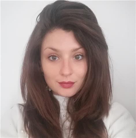 Laureata in chimica e tecnologia farmaceutiche offre ripetizioni di chimica, biologia e scienze