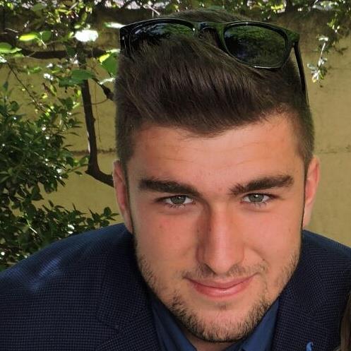 Doy clases particulares de ciencias en general a 15 . graduado en química y b2 en inglés