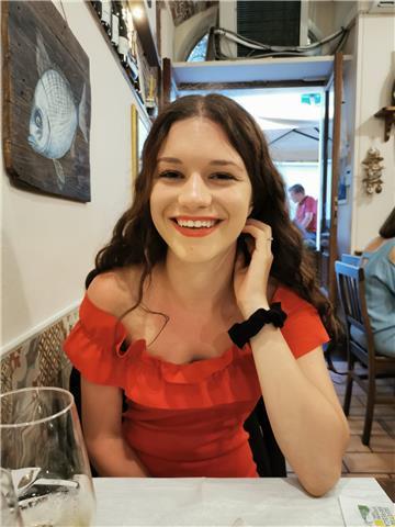 Studentessa di ingegneria offre ripetizioni di matematica per alunni di elementari, medie e superiori