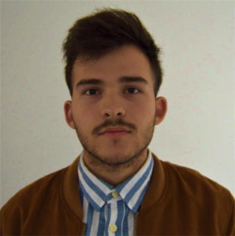 Graduado en Periodismo con experiencia en medios de comunicación busca alumnos para aprendizaje de Lengua Castellana y Literatura