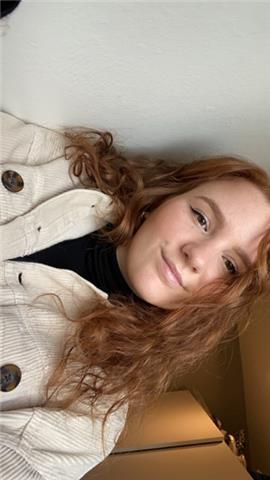 Etudiante en graphisme diplômée d'un bac littéraire je souhaite aider les lycéens grâce à des cours de français en ligne