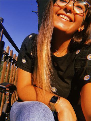 Ragazza Madrelingua Francese