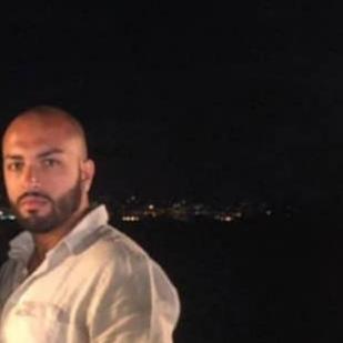 Insegnante di materie umanistiche con specializzazione in diritto e inglese impartisce lezioni private sia a domicilio che via internet(videolezioni) a napoli