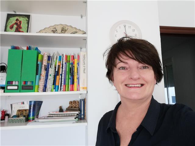 Profesora de inglés - particulares para adultos - online