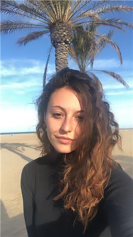 Ragazza recentemente rientrata in Italia dopo un anno in Spagna. Offro ripetizioni o aiuto per i compiti di Spagnolo