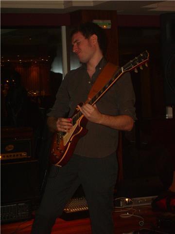 Clases de guitarra eléctrica y acústica fuenlabrada