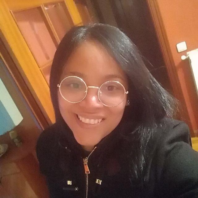 Profesora de inglés, motivada, entusiasta con muchas ganas de enseñar este idioma