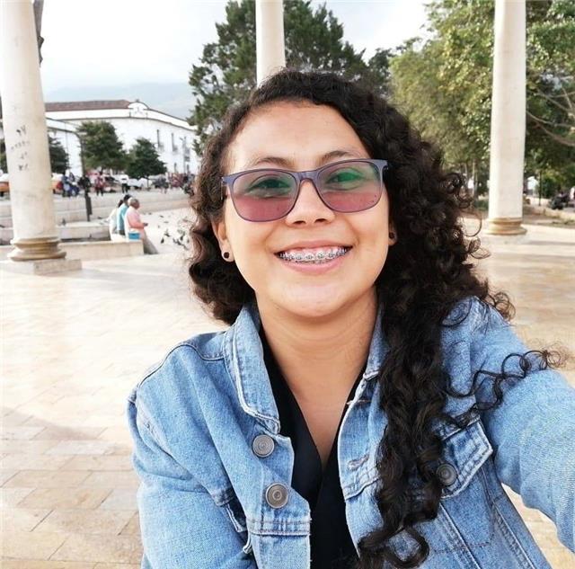 Profesora de inglés con experiencia de mas de 4 años con estudiantes de todos los niveles