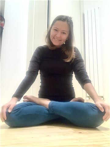 Doy clases de yoga flow, hatha yoga, yoga restaurativo. precio accesible