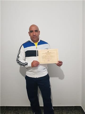 Profesor de informática ofrece clases particulares de ofimática.
profesor de fútbol ofrece clases particulares