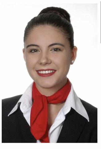 Profesora de inglés con nivel alto imparte clases a niños y adultos. soy muy sencilla y empatica, tengo muy buen don a la hora de explicar