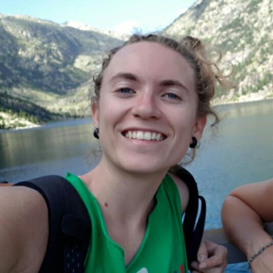 Graduada en Física y con varios años de experiencia como profesora, con ganas de poder seguir ayudando a estudiantes! Imparto las clases en la Cerdanya y en formato online