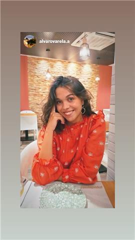 Hola! doy clases de dibujo técnico de la eso y bachillerato, ojalá y pueda hacer que está asignatura os guste tanto como a mí