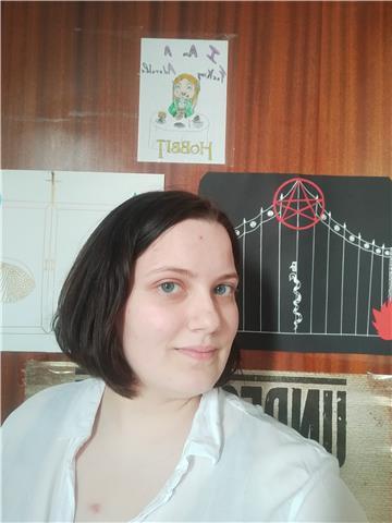 Studentessa universitaria di Lettere Moderne, diplomata al liceo scientifico, offre ripetizioni per ripetizioni e aiuto compiti per elementari e medie, e ripetizioni di matematica, scienze, fisica, storia, letteratura fino alla quarta liceo