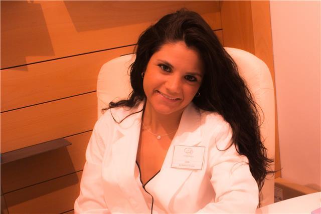 Graduada en psicología y docente en universidad ofreczo clases para el grado en psicología