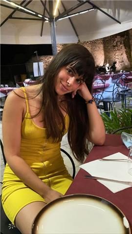 studentessa di lettere e filosofia al terzo anno nella facolta di sassari, diplomata nel liceo scientifico G. Spano