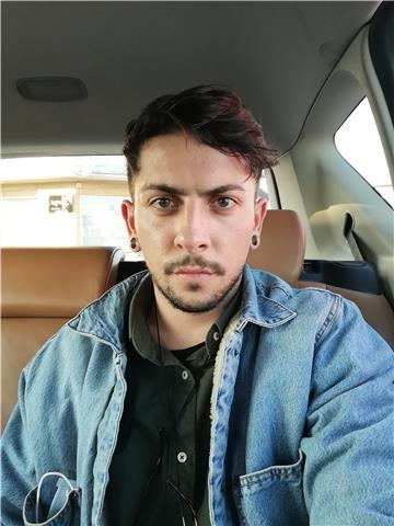 Diplomato in Lingue con esperienza lavorativa in Spagna