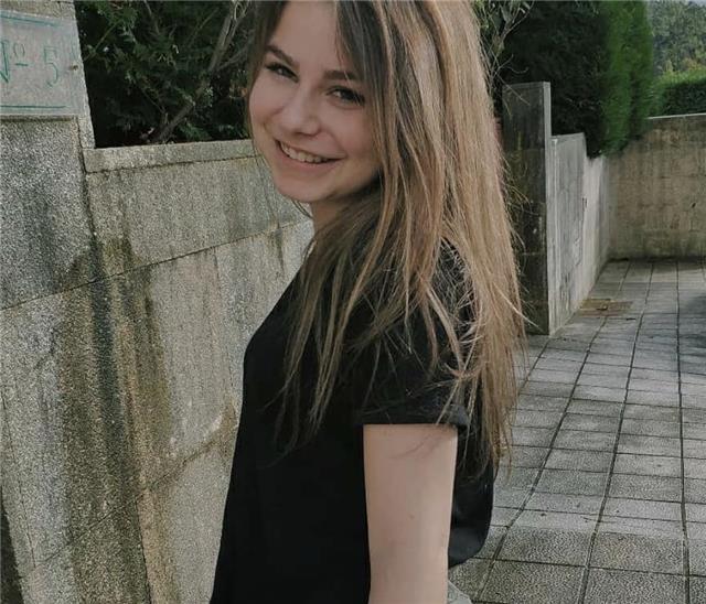Hola! Soy Alejandra, tengo 19 años, he estudiado en inglés casi toda mi vida y quiero realizar clases d ingles en málaga. Puedo ayudar con los deberes o realizar speakings
