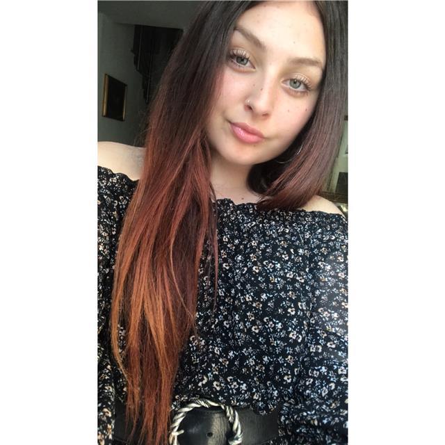 studentessa universitaria diplomata presso il liceo economico sociale offre ripetizioni di italiano, diritto e scienze umane
