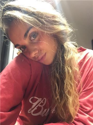 Ragazza appena diplomata offre lezioni private di inglese e spagnolo ai ragazzi delle medie/superiori