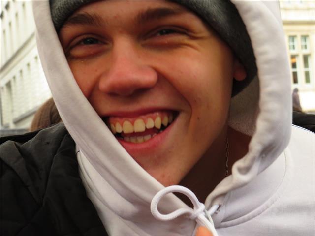 Estudiante de 1 de bachillerato ofrece clases de cualquier materia en zaragoza