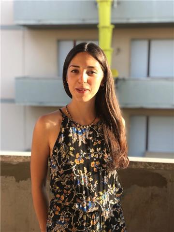 Sono una ragazza neolaureata. Sono disponibile per ripetizioni e aiuto con i compiti!