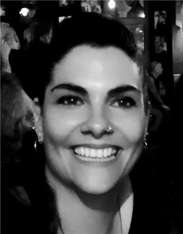 Profesora cualificada, con nivel alto de inglés y experiencia. Clases a tu medida