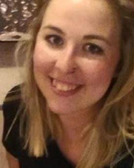 Graduada en periodismo, clases de lengua en eso y bach. preparo la ebau