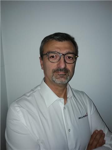 Diplomato geometra appassionato di matematica esperto fino al 5 anno superiori