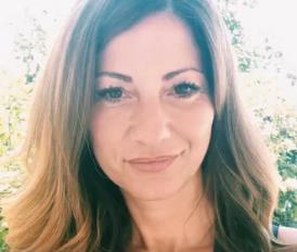 Docente di pianoforte con esperienza pluriennale, diplomata in conservatorio impartisce lezioni private sia individuali che collettive anche a domicil