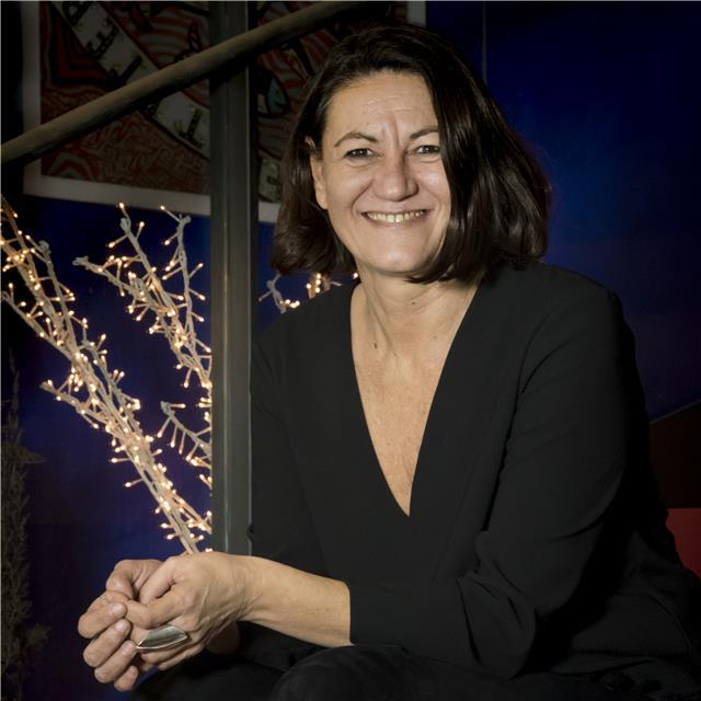 Con más de 10 años de experiencia doy clases particulares presenciales y on-line de todas las materias a alumnos de primaria y eso