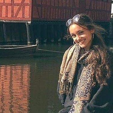 ¿Buscas mejorar tu inglés o el de tus hijos de forma efectiva y divertida? Soy profesora de inglés con 5 años de experiencia en la enseñanza a estudiantes de todas las edades y niveles.

 Ofrezco: 
- Clases personalizadas adaptadas a tus necesidades