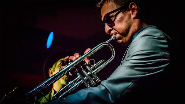 Clases de trompeta. técnica, armonía y lenguaje musical