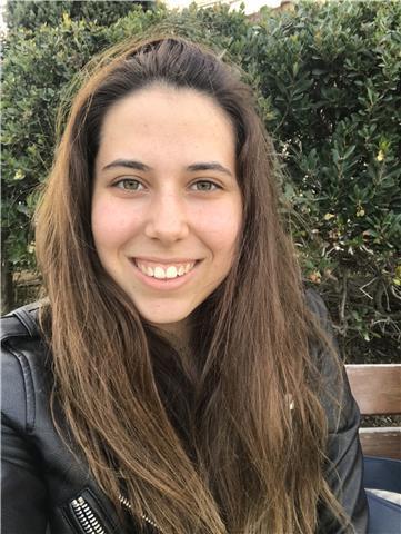 Profesor para alumnos desde p5 a 2º eso. Puedo dar clases de cualquier asignatura menos física y química