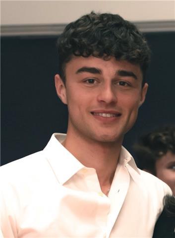 22enne laureato offre ripetizioni di inglese online per chiunque ne avesse la necessità