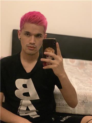 Ciao, sono un ragazzo recentemente trasferito in Italia, mi offro per insegnare spagnolo (Spagna), sono un igienista dentale di professione e ho studiato infermieristica. In questo momento non ho un lavoro per questo motivo sono flessibile alle pianificaz
