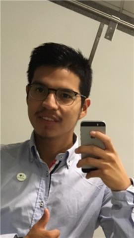 Jóven experimentado da clases de Inglés particular e online